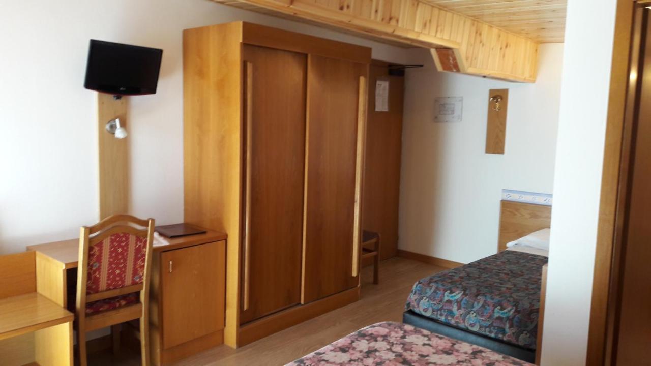 Hotel Edelweiss Tonalepass